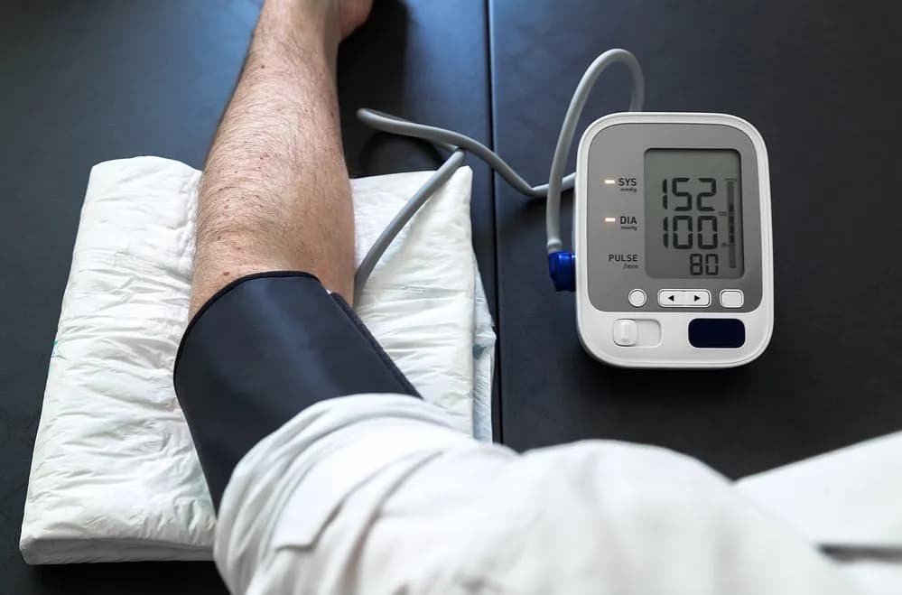 Czy leki na cholesterol obniżają ciśnienie? Istnieją niespodziewane powiązania