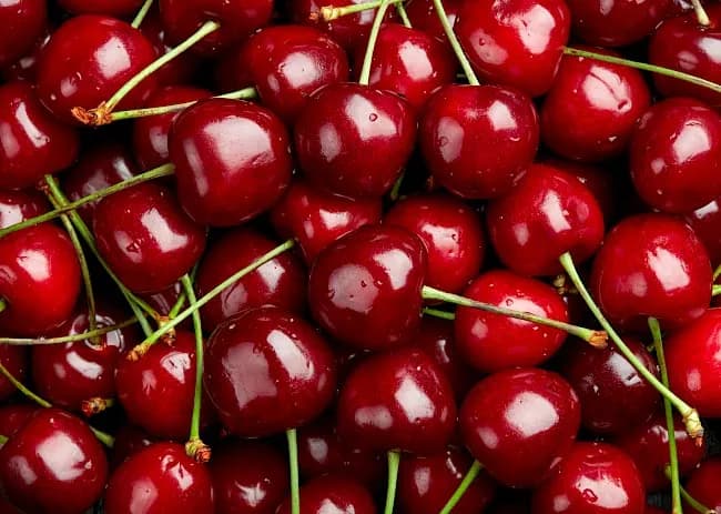 Ile kalorii ma wiśnia - poznaj dokładną wartość dla różnych porcji owocu