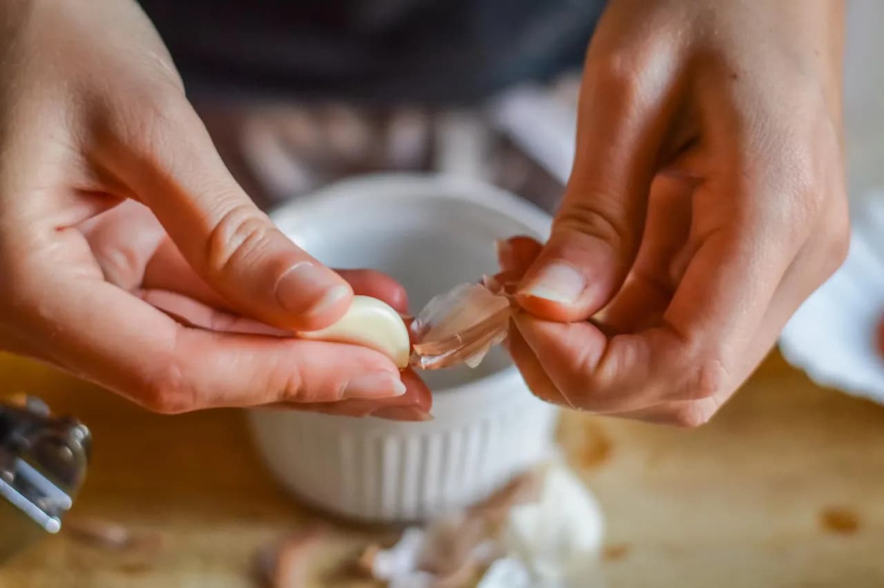 Czy czosnek obniża cholesterol? Fakty, które musisz znać o zdrowiu serca