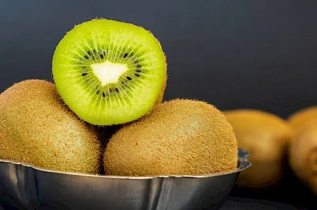 Kaloryczność jednego kiwi: prawda o zawartości kalorii w ulubionym owocu
