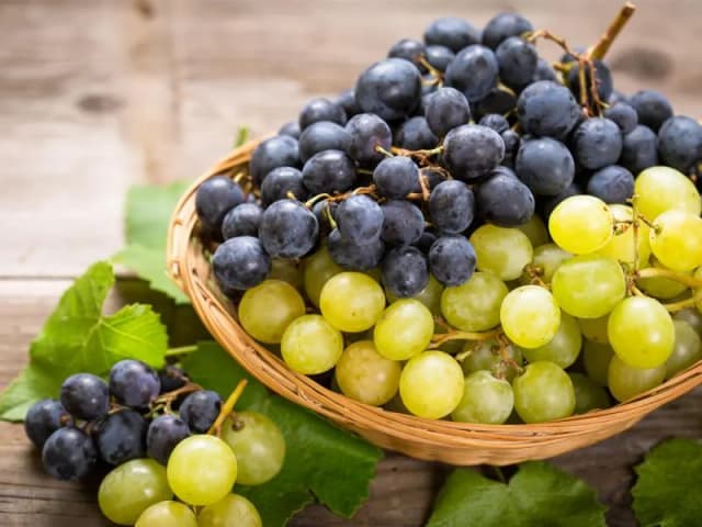 Kaloryczność 1 kg winogron: zaskakująca prawda o wartościach odżywczych